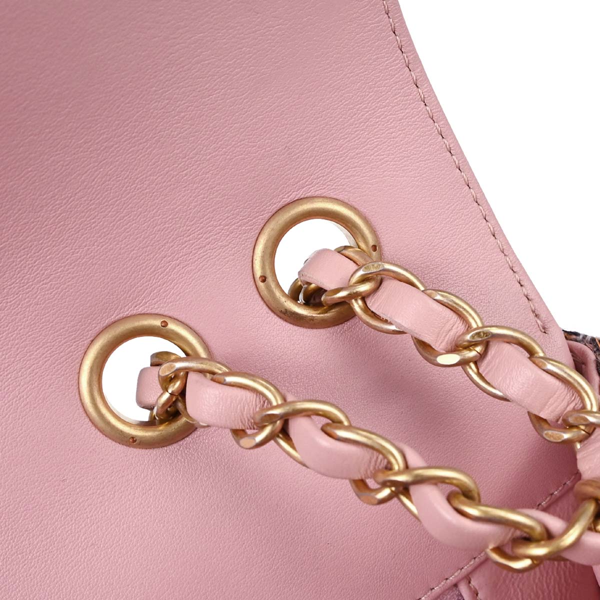 Chanel 2019 Pink Tweed Filigree Flap Bag Shoulder Bag