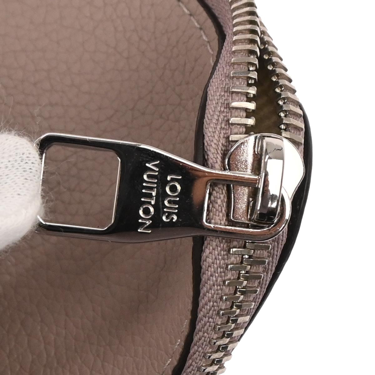 Louis Vuitton Gray Pochette Jules PM Clutch Bag R99760