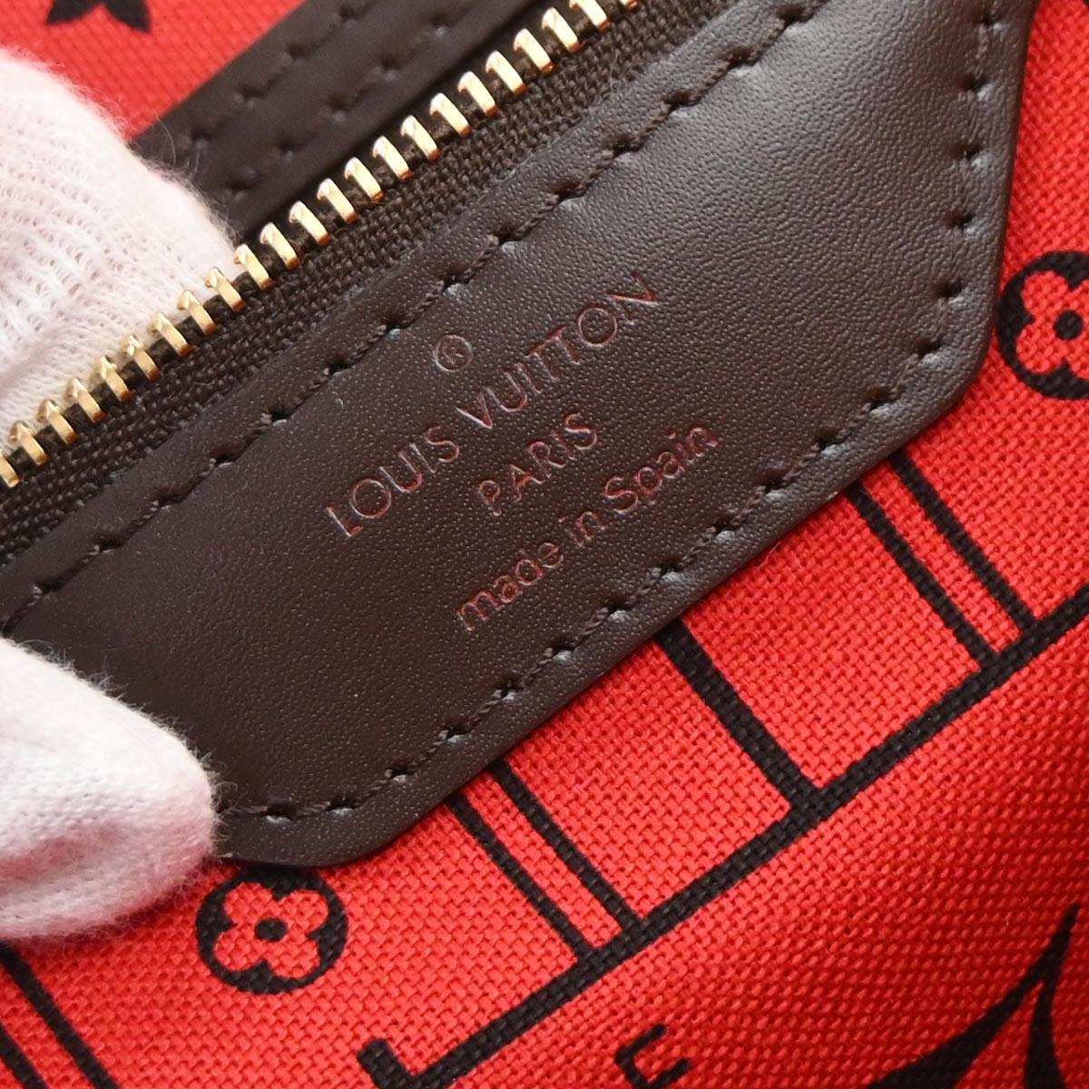 Louis Vuitton Damier Neverfull MM Shoulder Tote Bag N51105