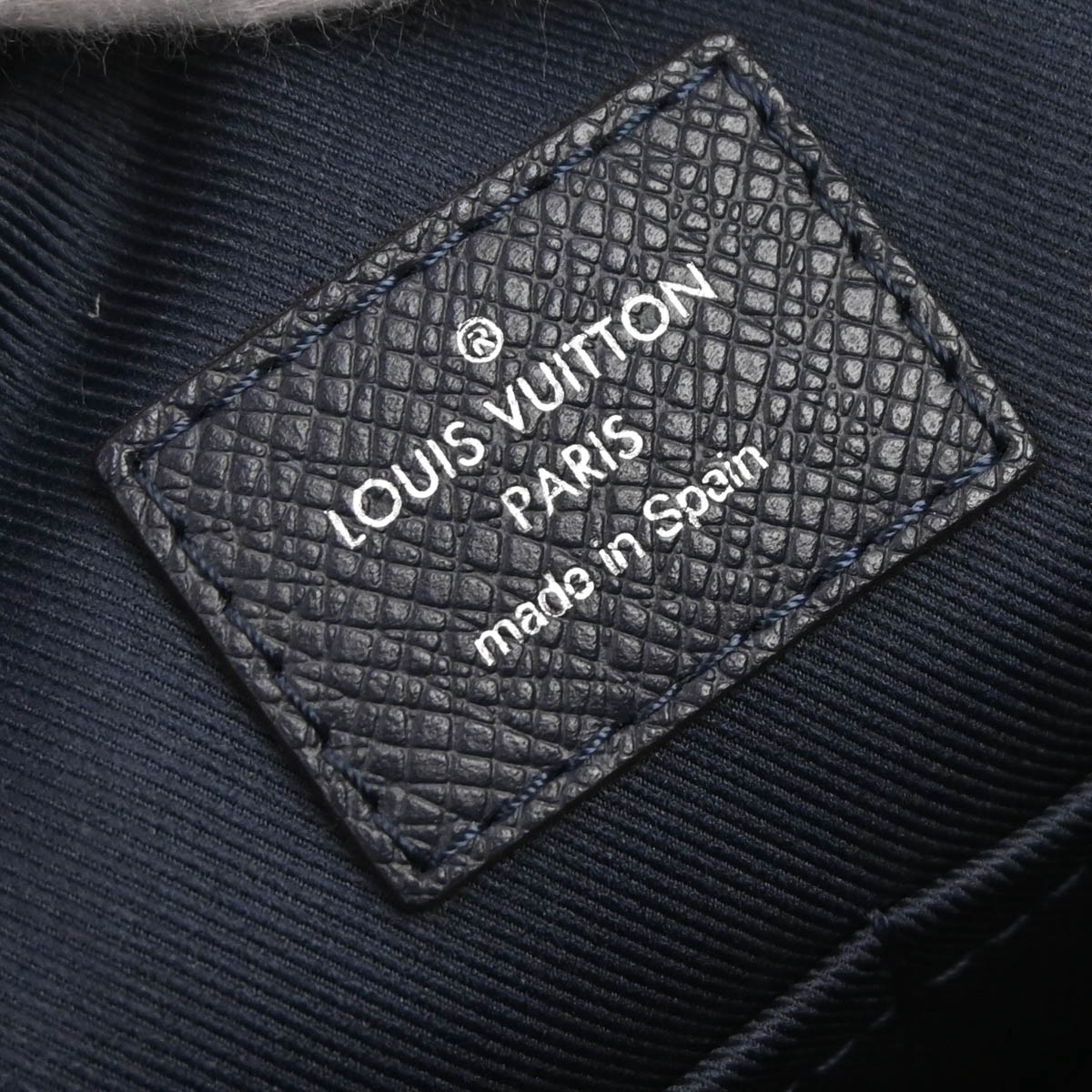 Louis Vuitton Navy Taiga Alex Messenger Shoulder Bag M30261