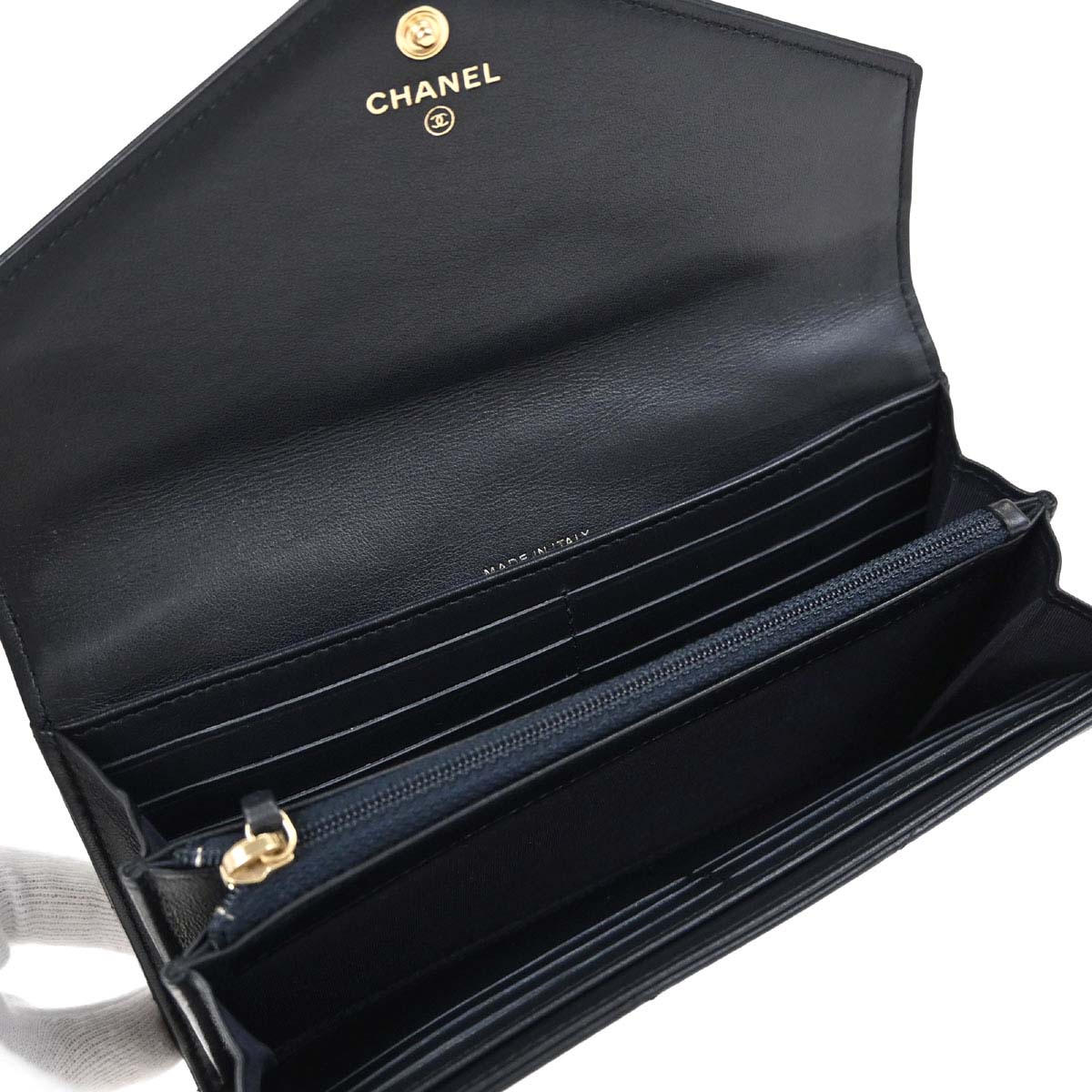 Chanel 2018-2019 Navy Lambskin Chevron CC Button Flap Long Wallet