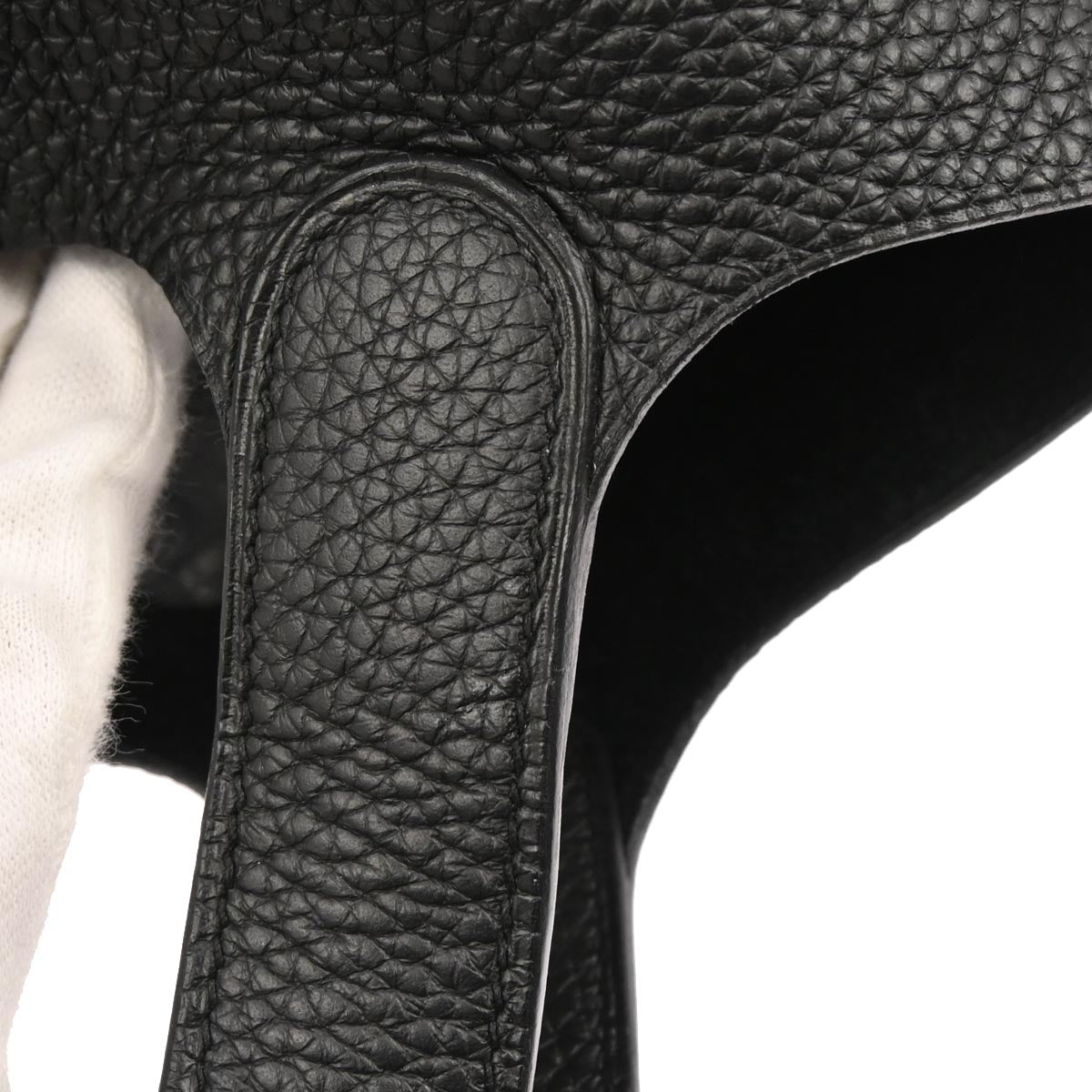 Hermes Black Taurillon Clemence Picotin Lock 22 MM Handbag