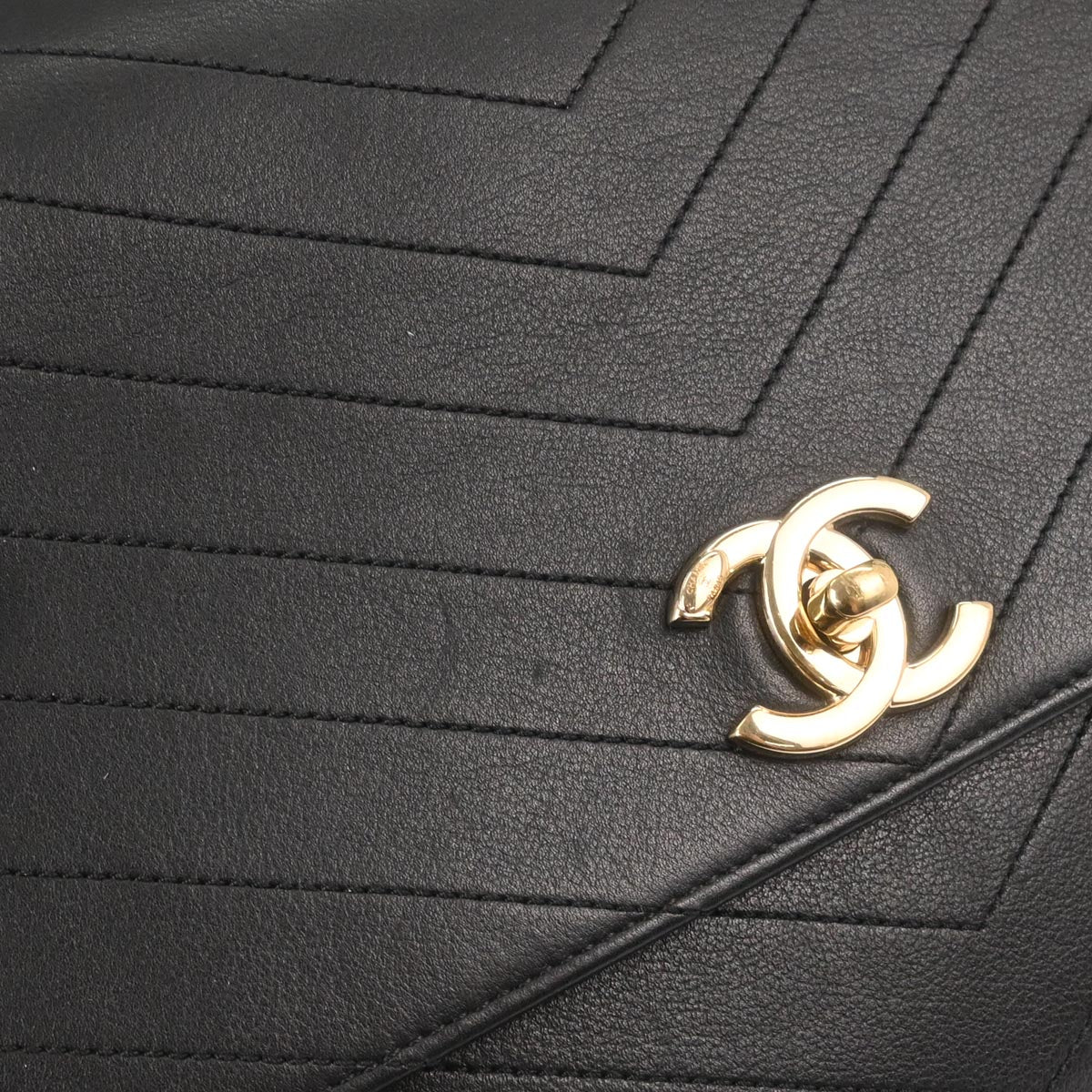 Chanel Black Calfskin Chevron 2way Shoulder Handbag