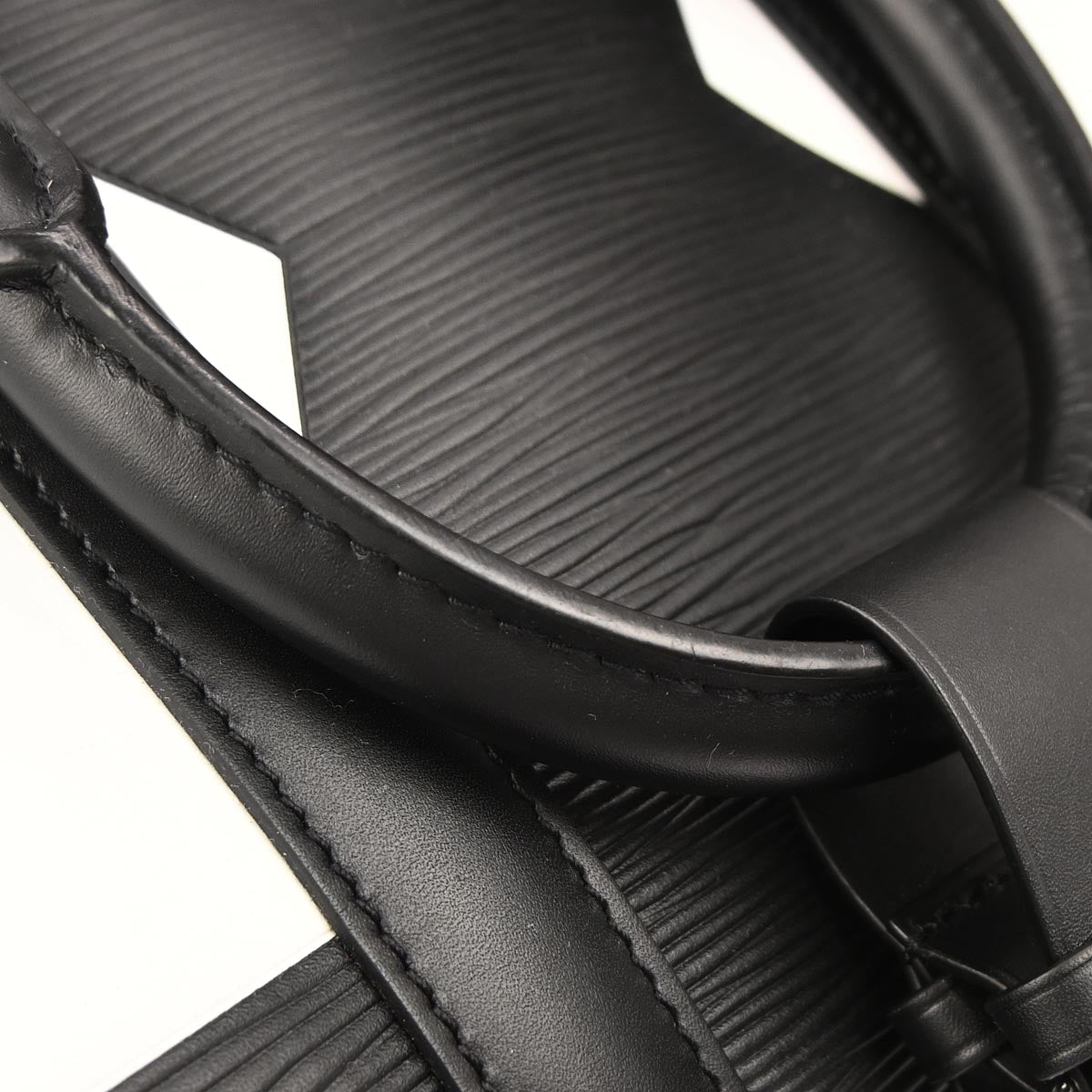 Louis Vuitton Black Epi Keepall Bandouliere 50 Handbag M52187