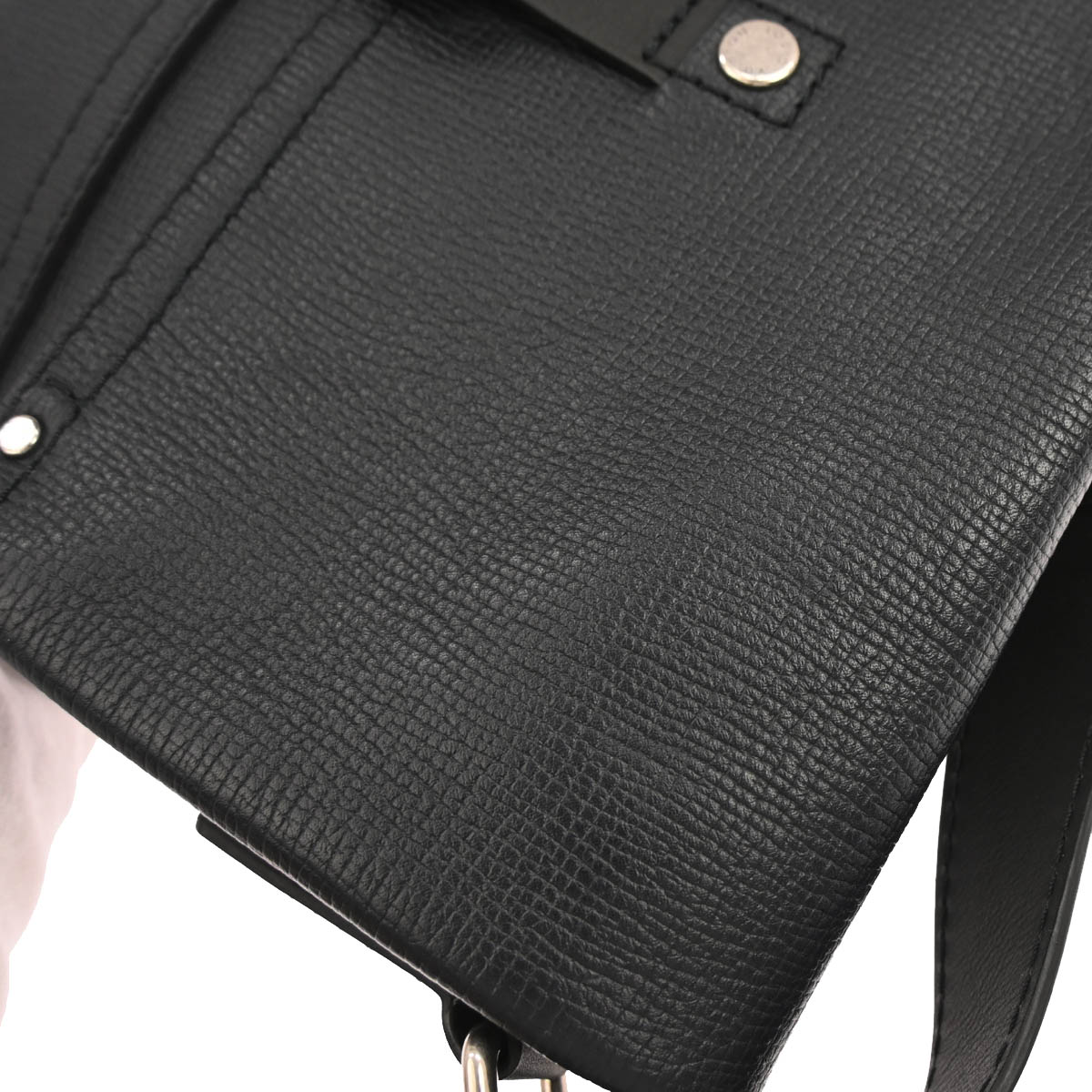 Louis Vuitton Black Utah Canyon Messenger PM Shoulder Bag M54962