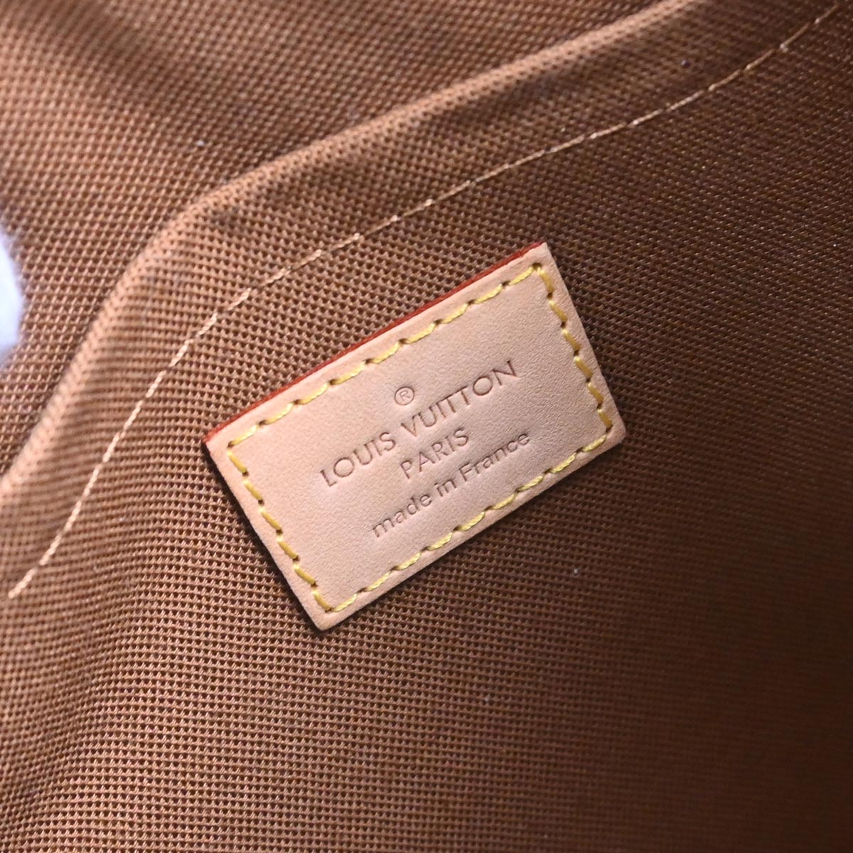 Louis Vuitton Monogram Thames GM Hobo Handbag M56383