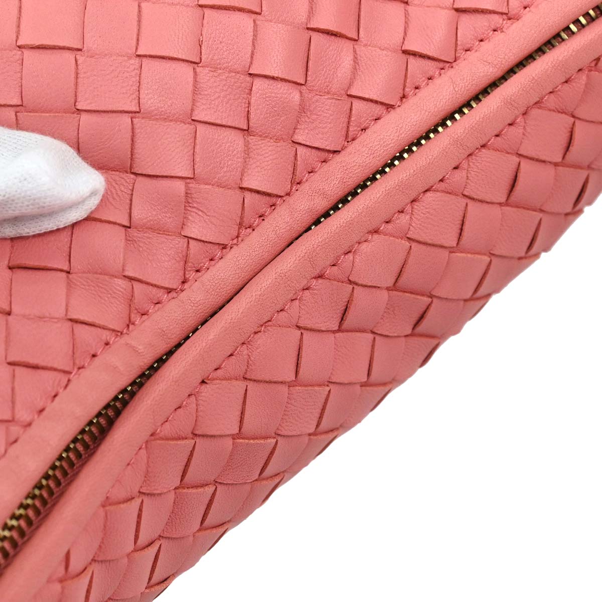 Bottega Veneta Pink Lambskin Intrecciato Hobo Handbag