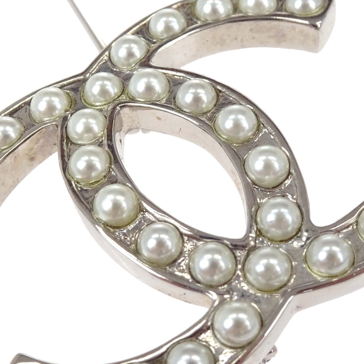 Chanel CC Costume Pearl Brooch Pin Silver D11V