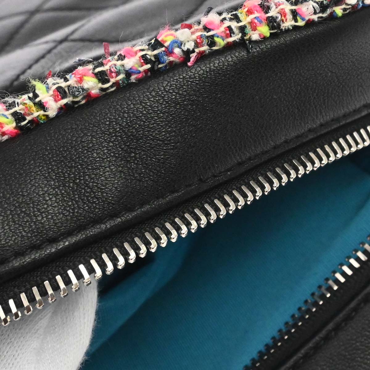 Chanel 2019 Black Tweed Lambskin Shoulder Bag