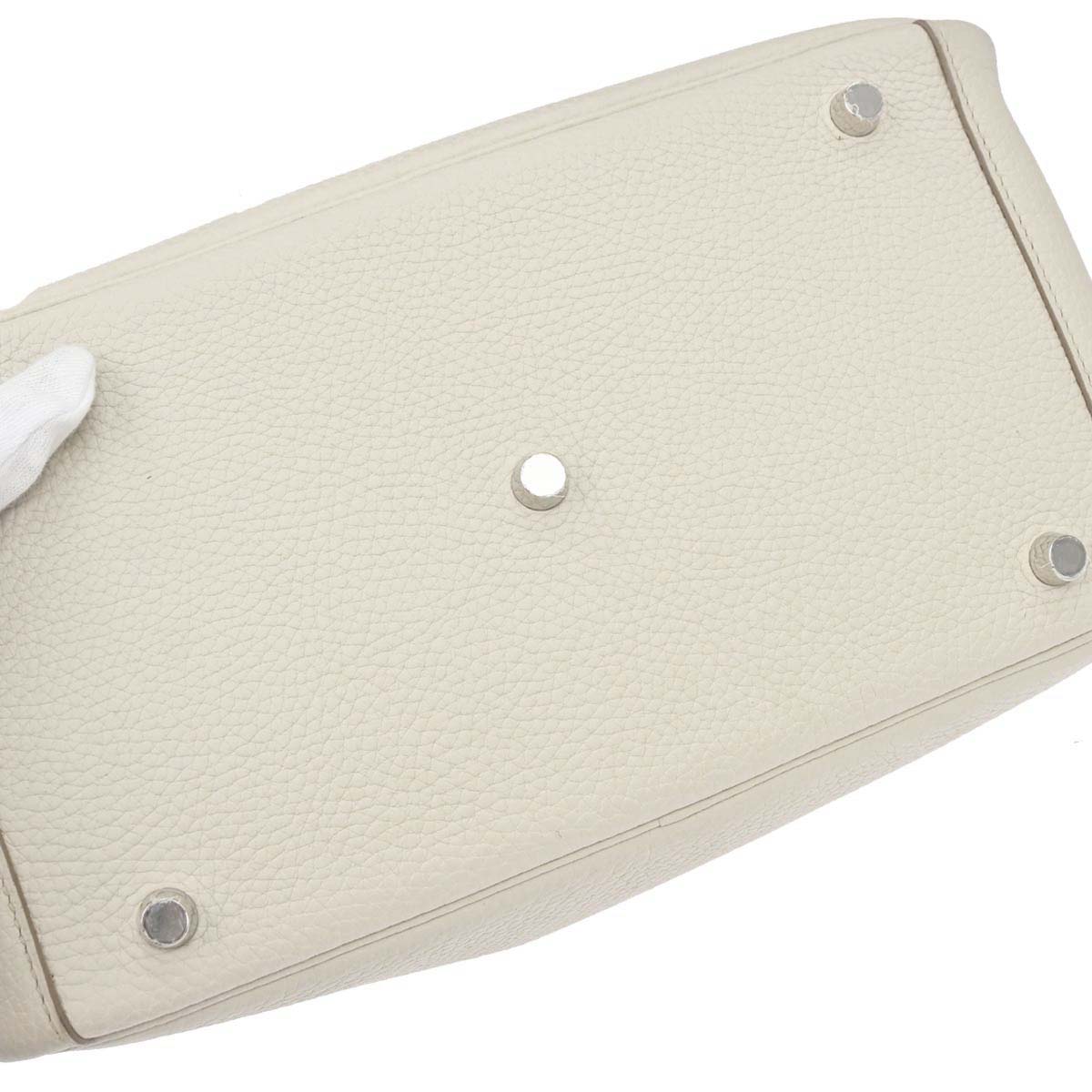 Hermes Vanilla Taurillon Clemence Lindy 30 Shoulder Bag