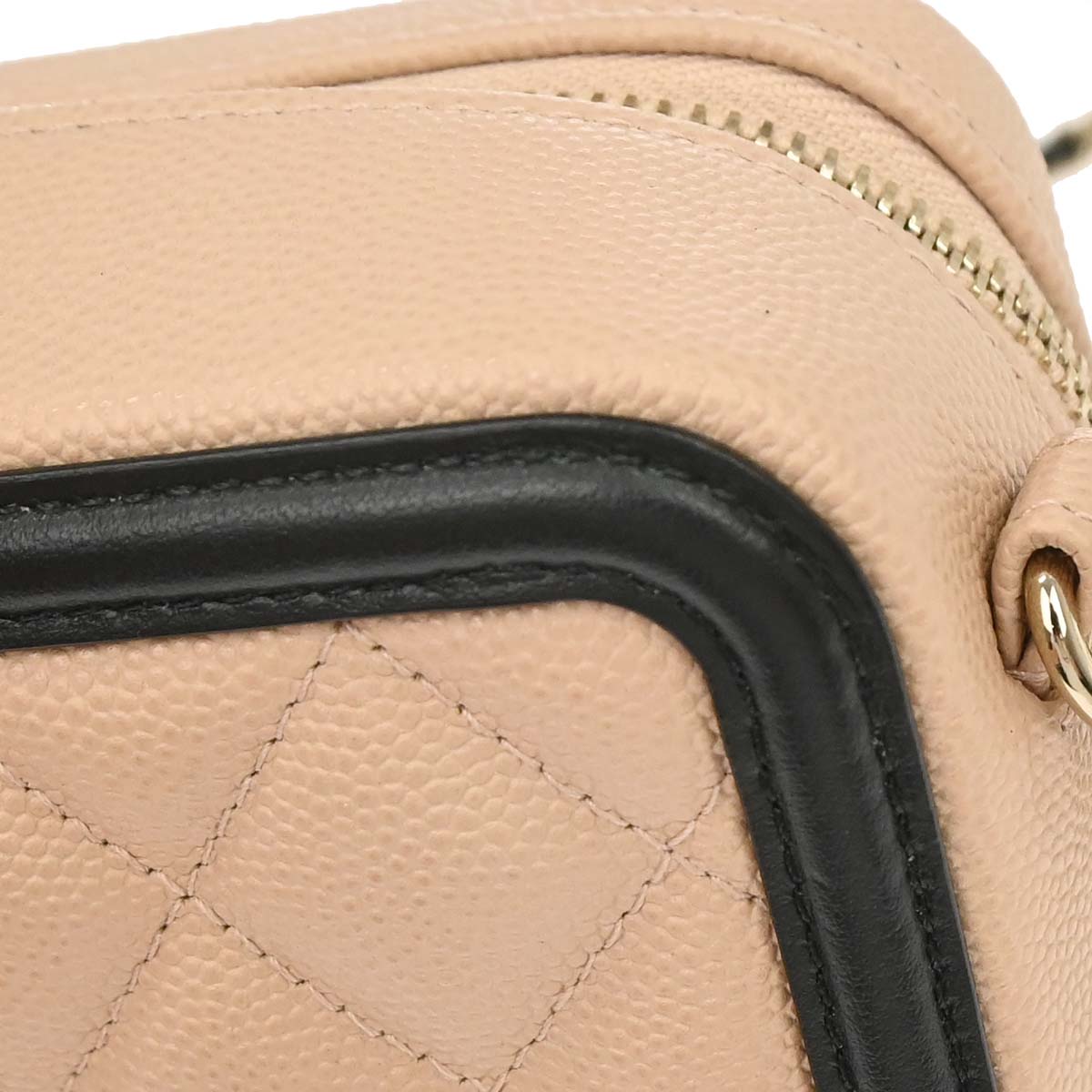 Chanel 2019 Beige Calfskin Filigree Vanity Shoulder Bag