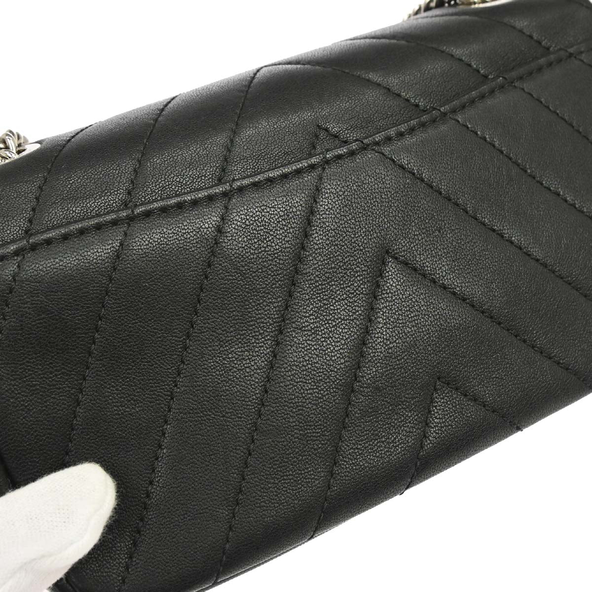 Chanel 2017-2018 Black Calfskin Chevron Shoulder Bag