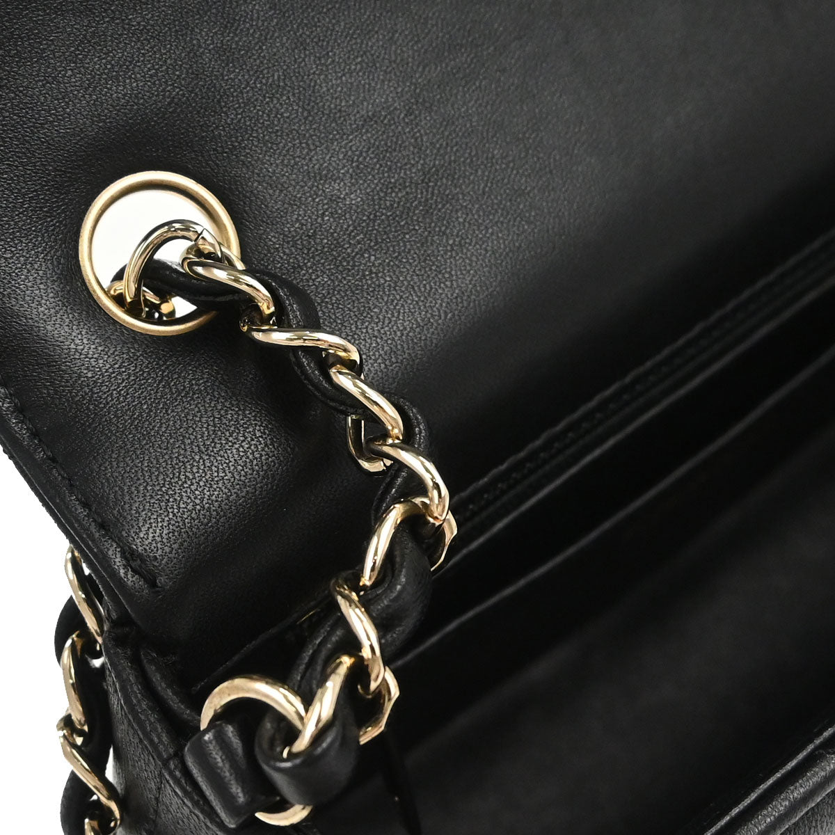 Chanel 2017-2018 Black Lambskin Chevron Single Flap Shoulder Bag