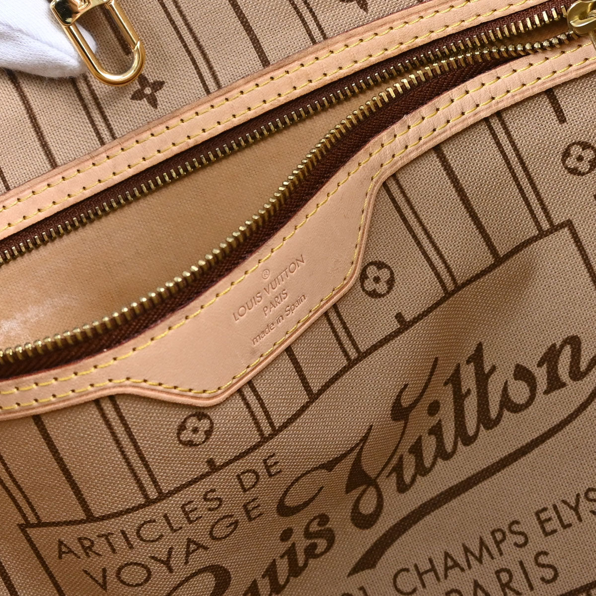 Louis Vuitton Monogram Neverfull GM Tote Bag M40157