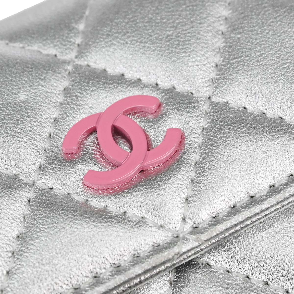 Chanel 2012 Silver Lambskin Cardholder Small Good