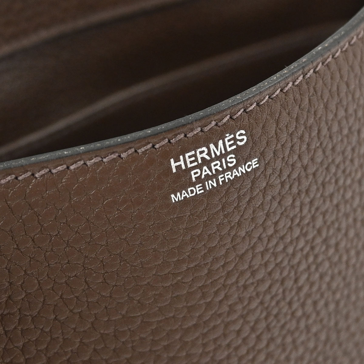 Hermes Terre Taurillon Clemence Steve Caporal 27 Shoulder Bag