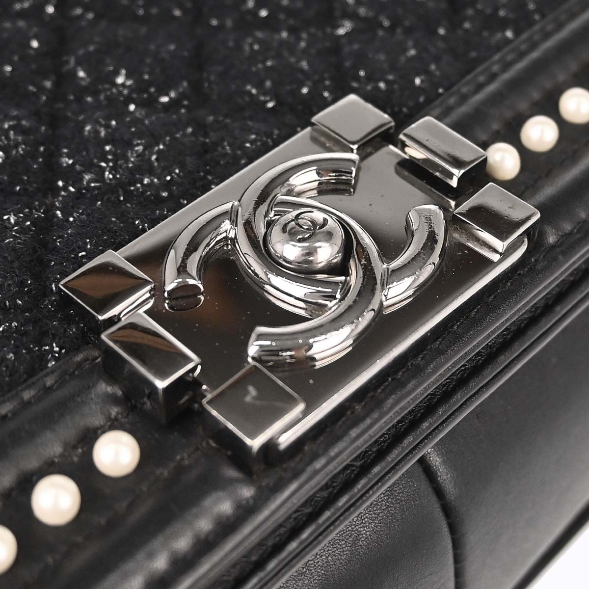 Boy Chanel 2018-2019 Black Tweed Calfskin Costume Pearl Medium Shoulder Bag