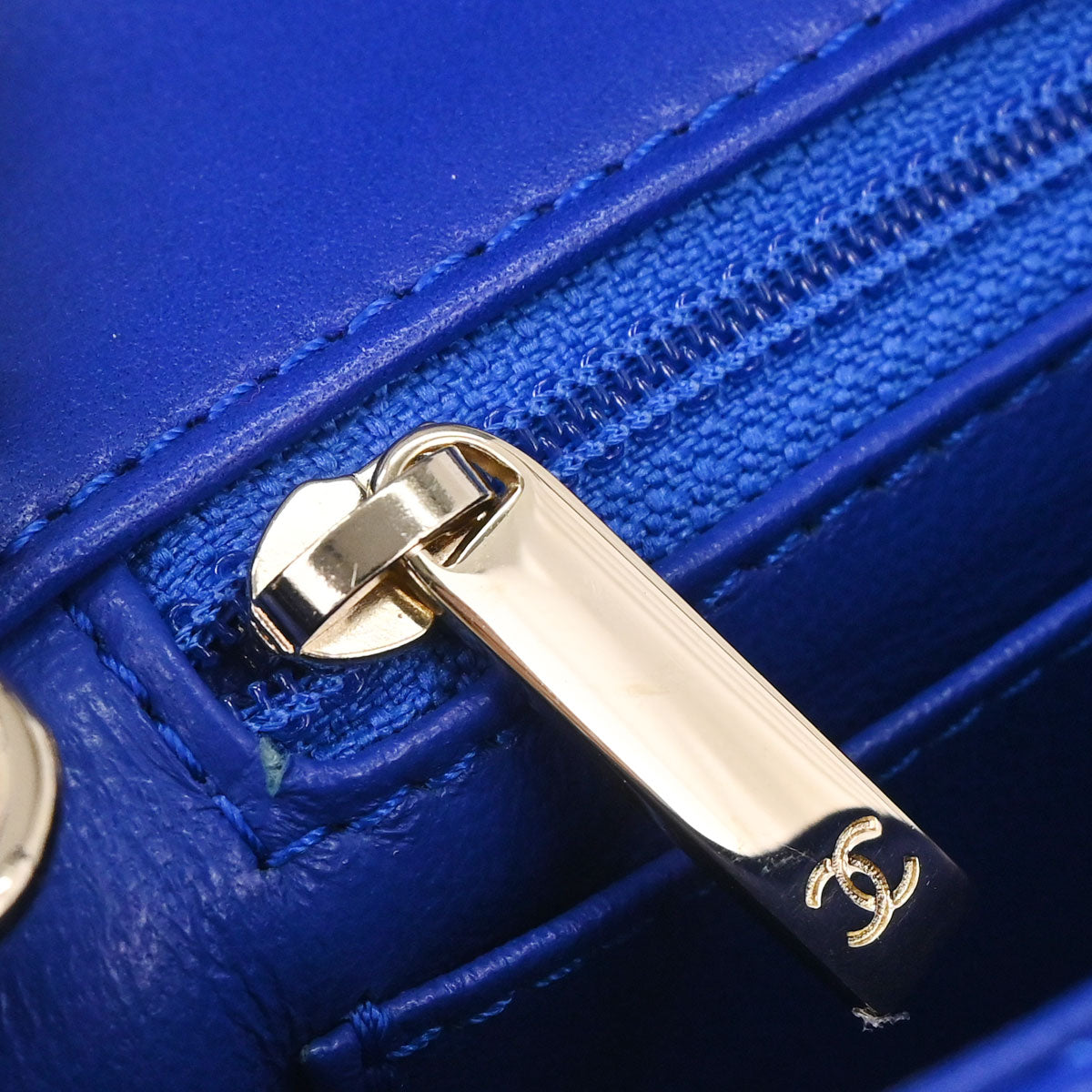 Chanel 2017-2018 Blue Lambskin Chevron Shoulder Bag