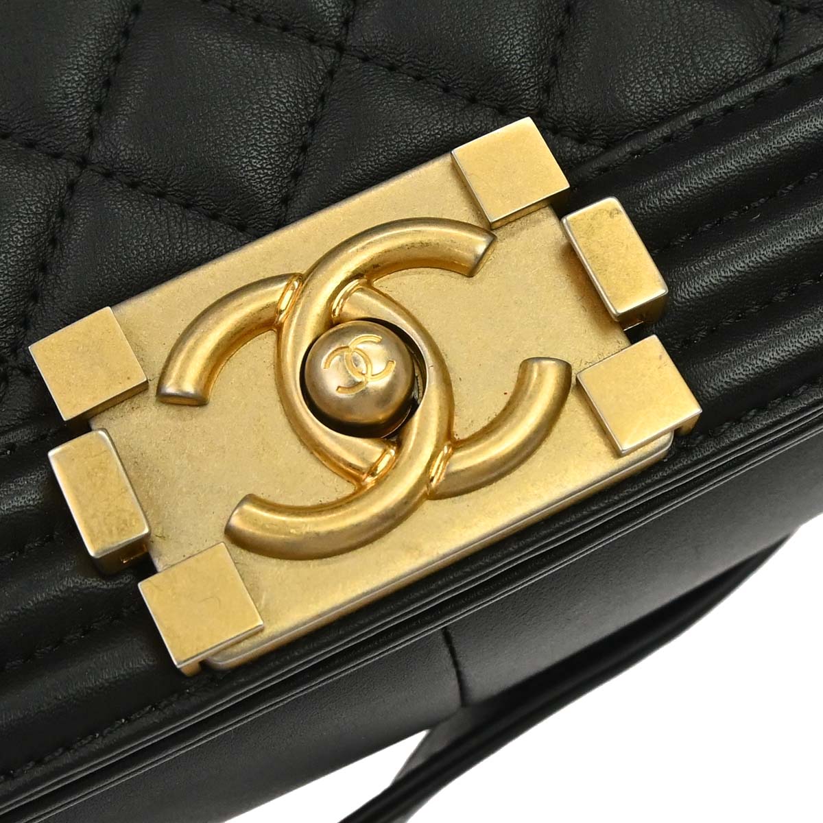 Boy Chanel 2018 Black Lambskin Medium Shoulder Bag