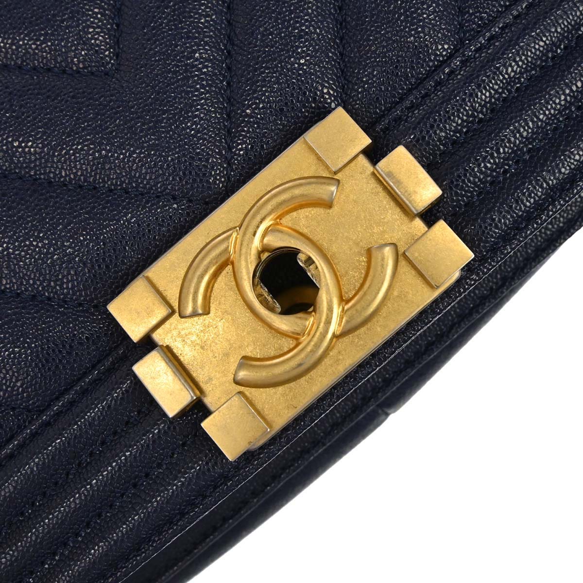 Boy Chanel 2018-2019 Navy Caviar Skin Chevron Medium Shoulder Bag