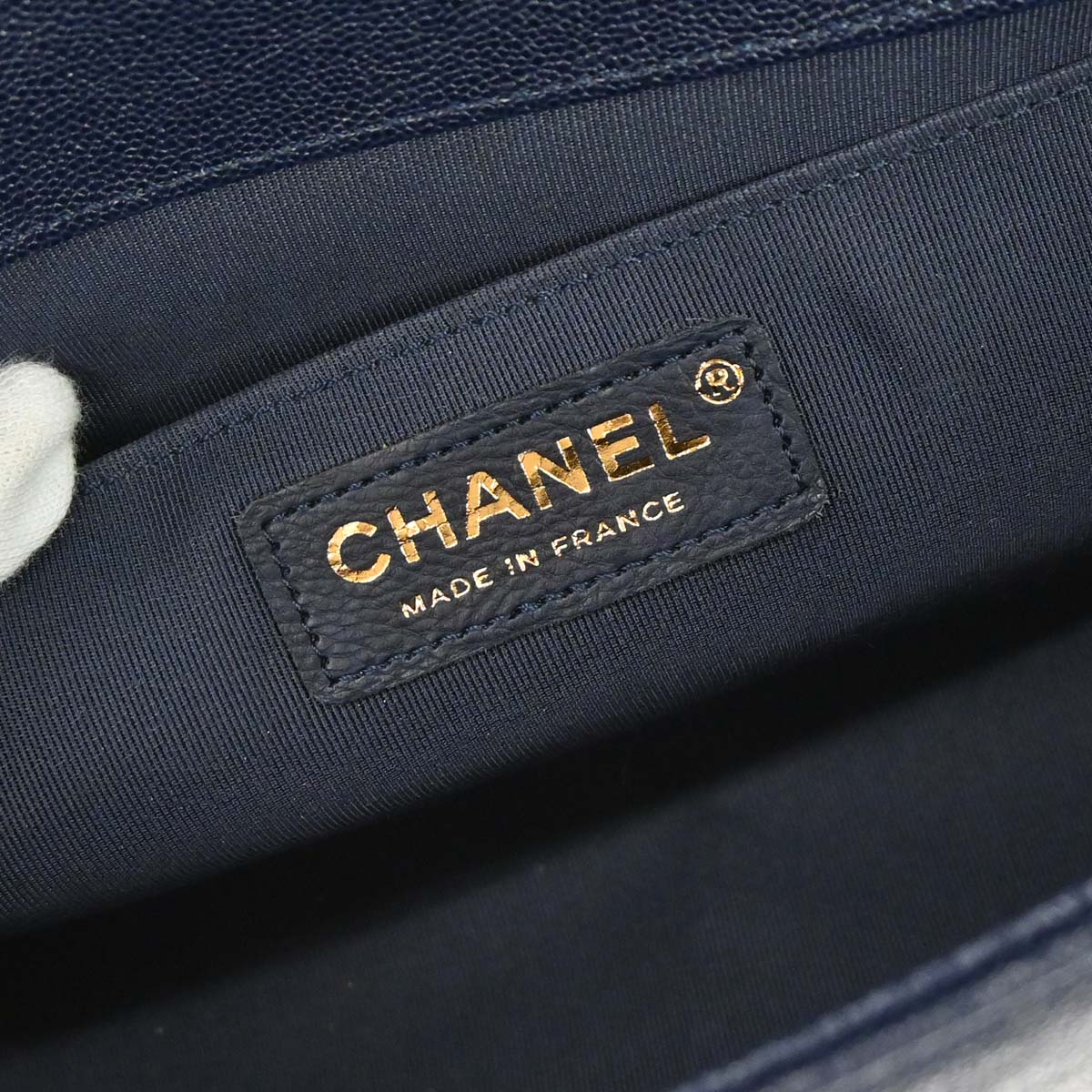 Boy Chanel 2018-2019 Navy Caviar Skin Chevron Medium Shoulder Bag
