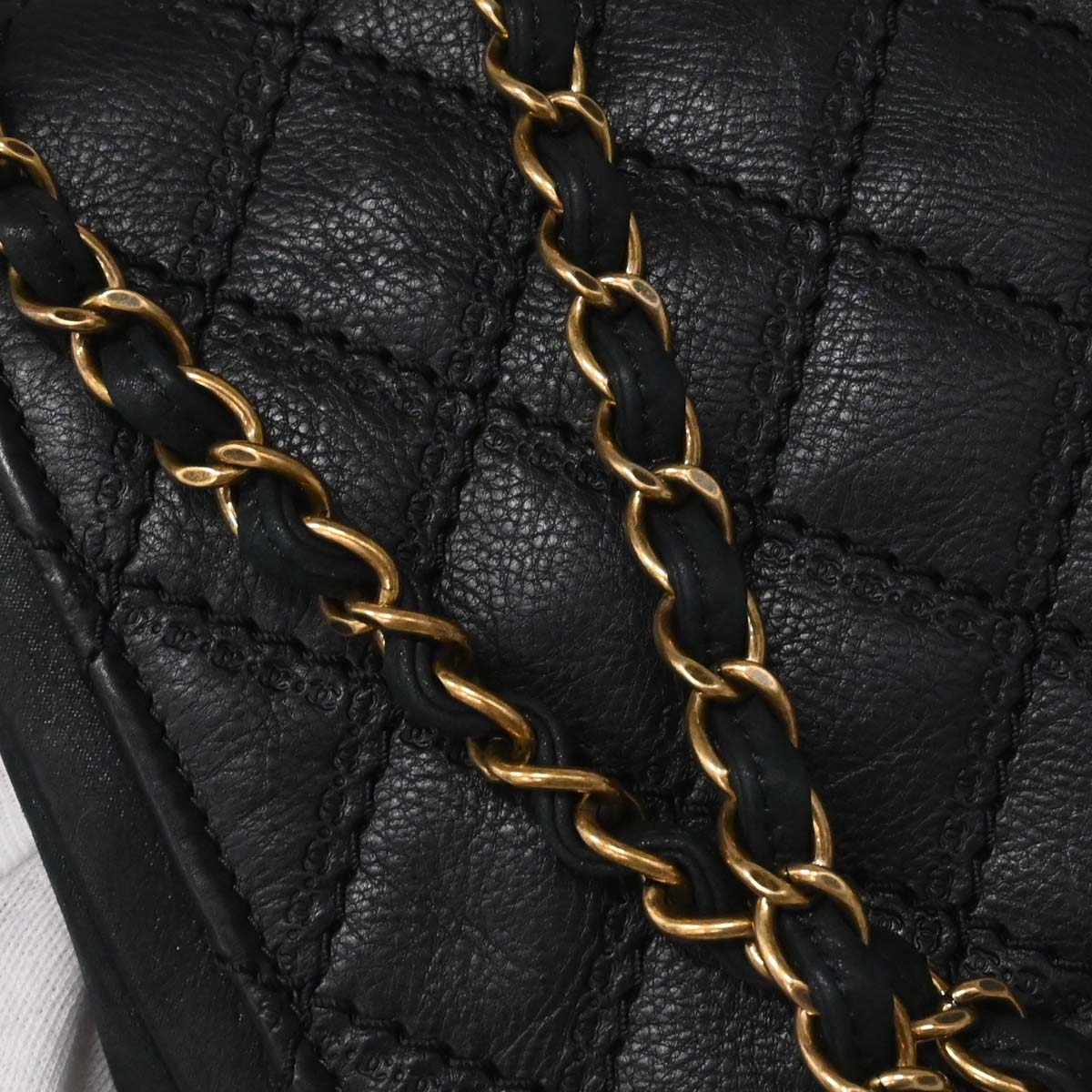 Chanel Black Calfskin Shoulder Bag