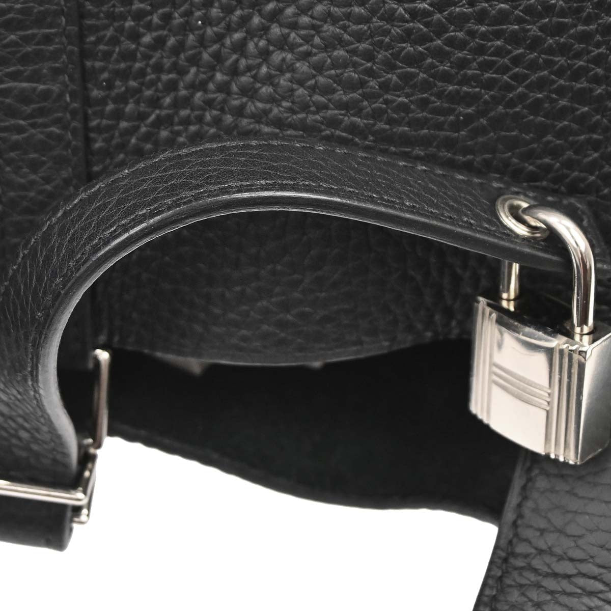Hermes Black Togo Picotin Lock 22 MM Handbag