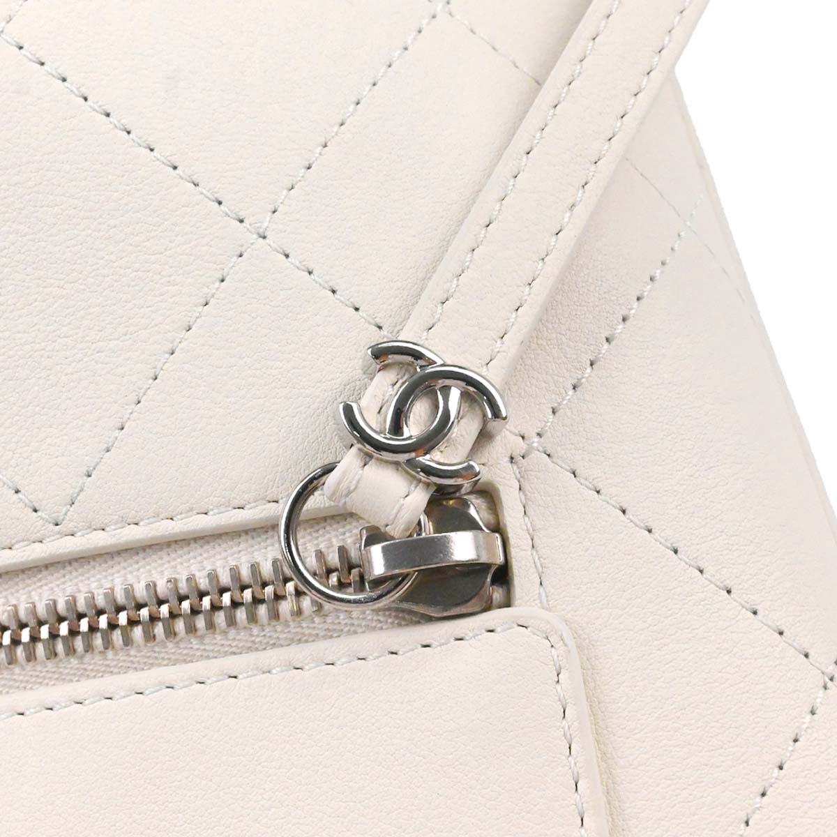 Chanel White Calfskin 2way Shoulder Bucket Handbag