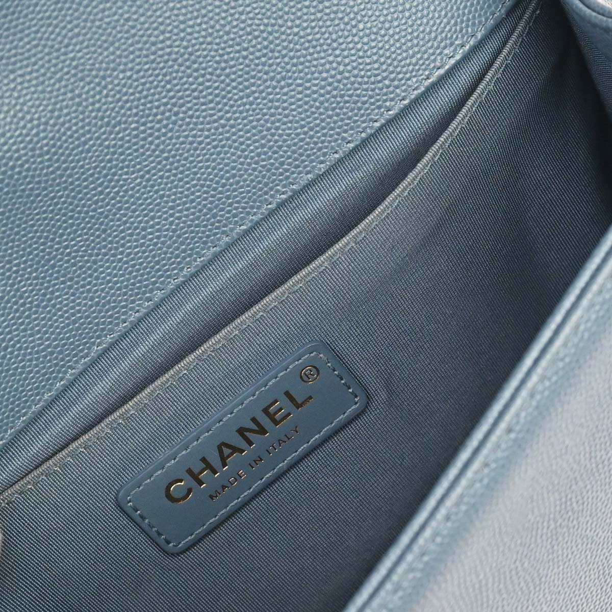 Boy Chanel 2018 Blue Caviar Skin Chevron Medium Shoulder Bag