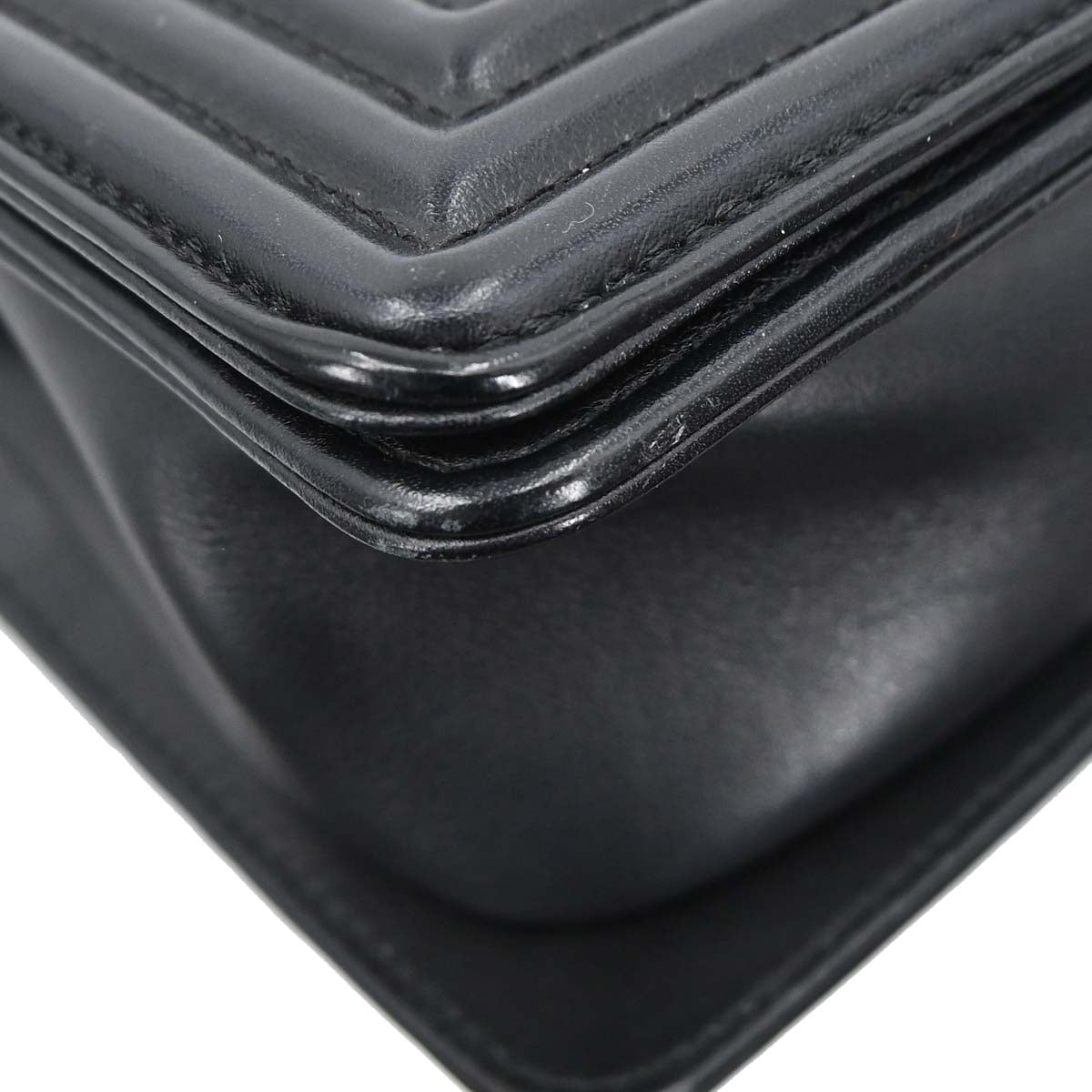 Boy Chanel Black Lambskin Small Chain Shoulder Bag