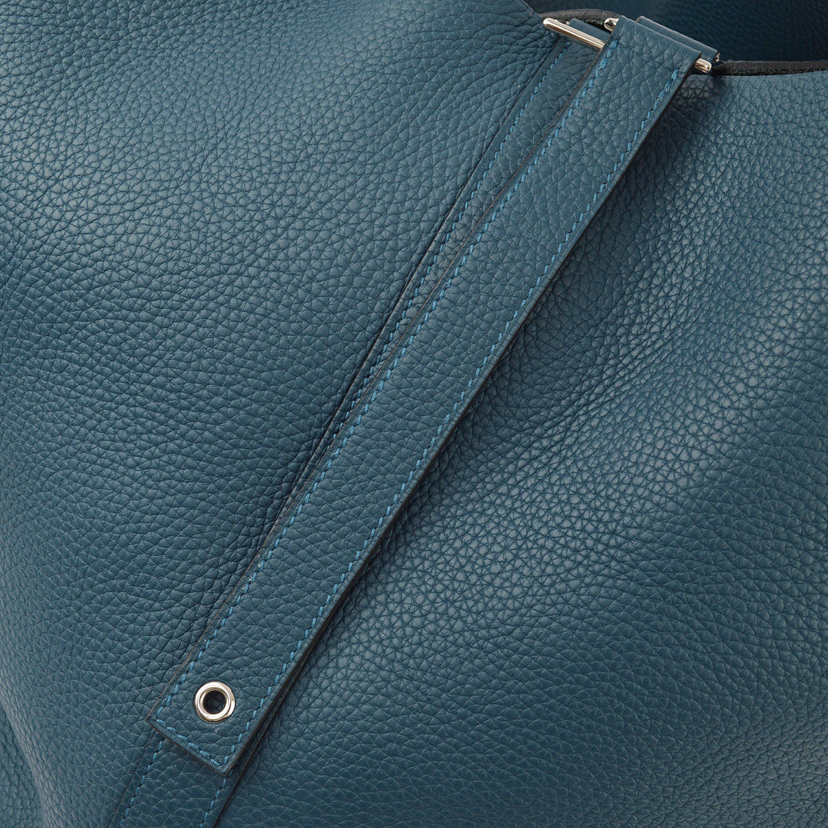 Hermes 2014 Blue Taurillon Clemence Picotin Lock TGM Handbag