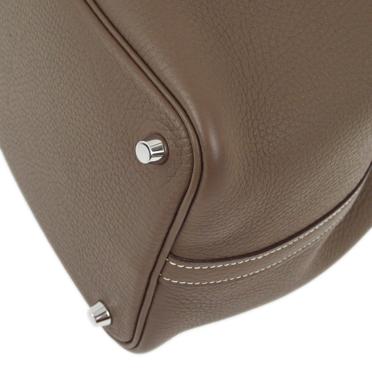 Hermes 2017 Etoupe Taurillon Clemence Picotin Lock 18 PM Handbag