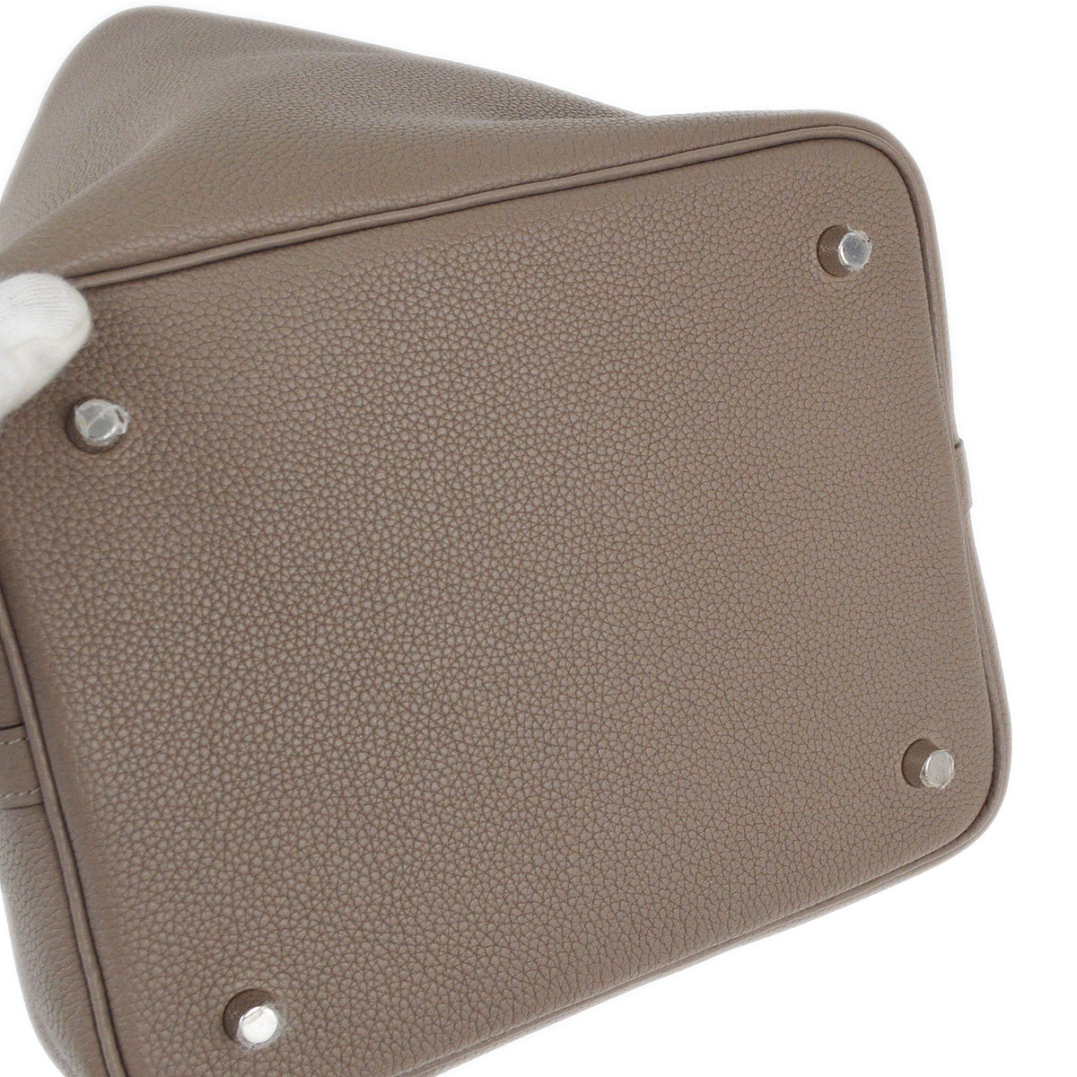 Hermes 2019 Etoupe Taurillon Clemence Picotin Lock 22 MM Handbag