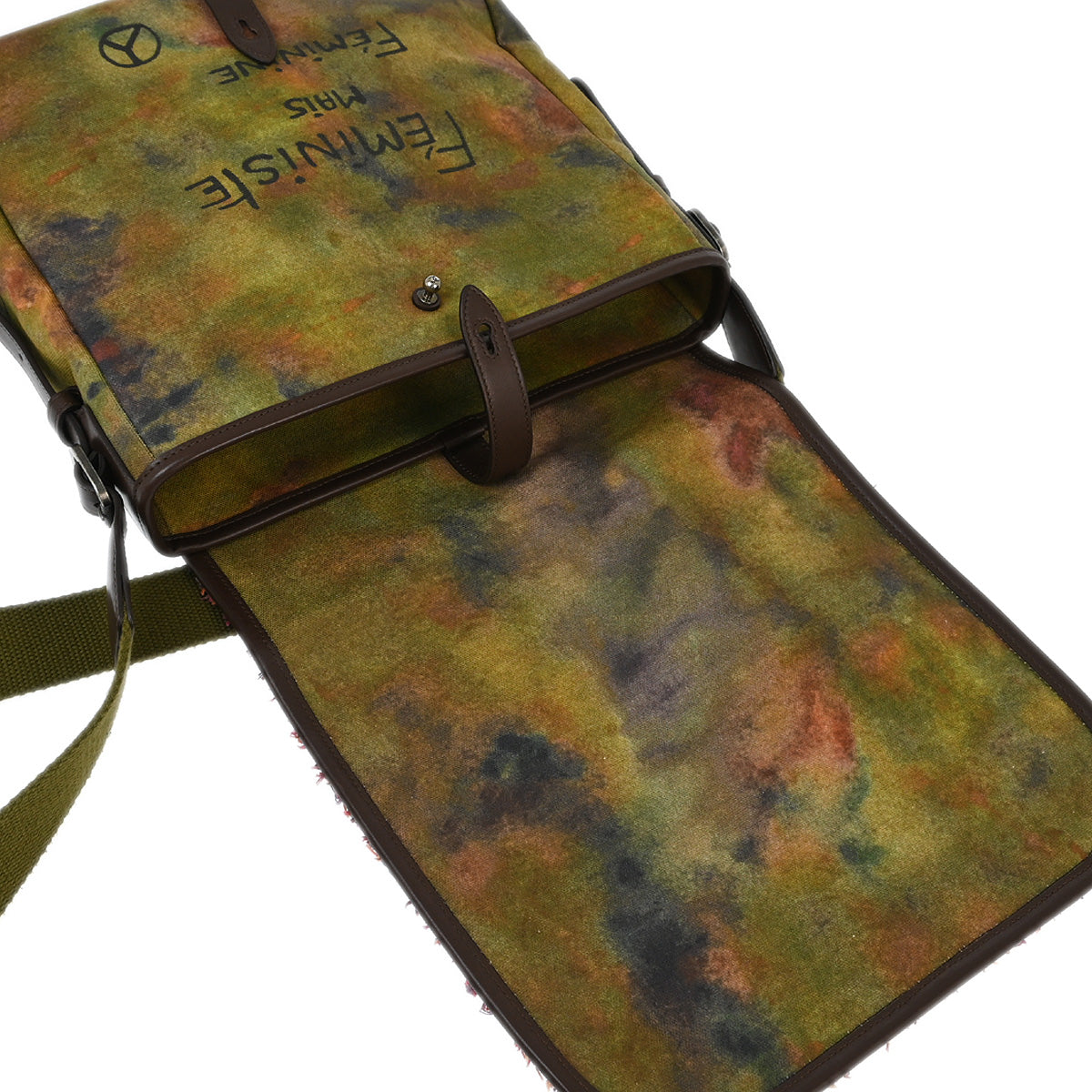 Chanel 2014-2015 Khaki Green Canvas Graffiti On The Pavement Messenger Bag