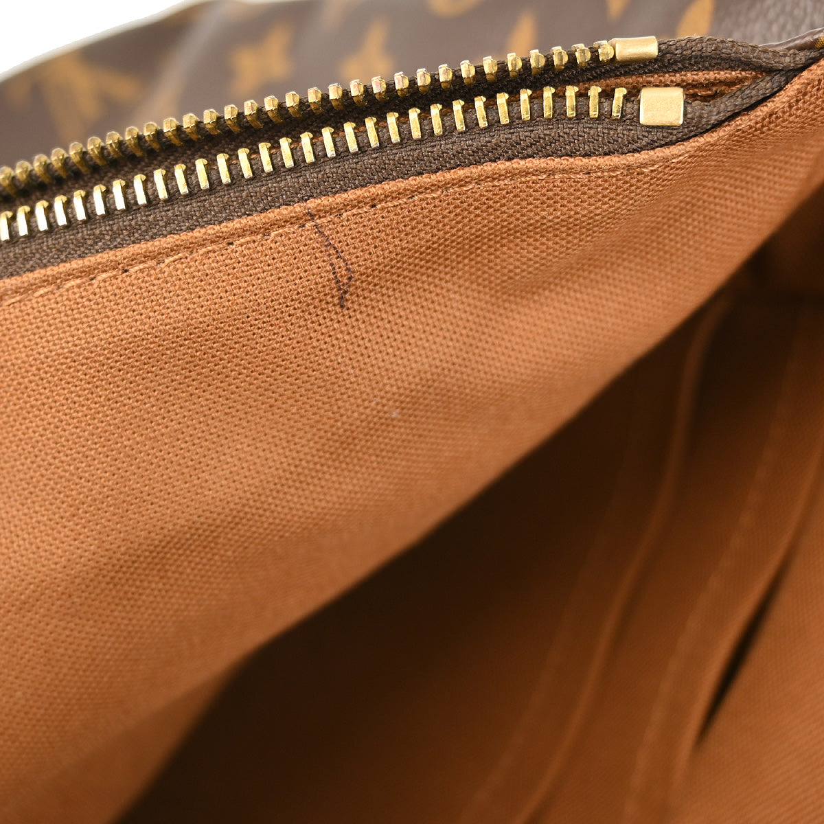 Louis Vuitton 2011 Monogram Beaubourg MM Messenger Bag M97038