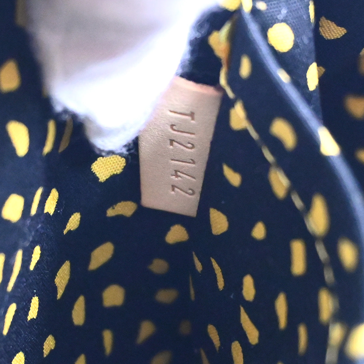 Louis Vuitton 2012 Yellow Vernis Dot Infinity Papillon Handbag M91424