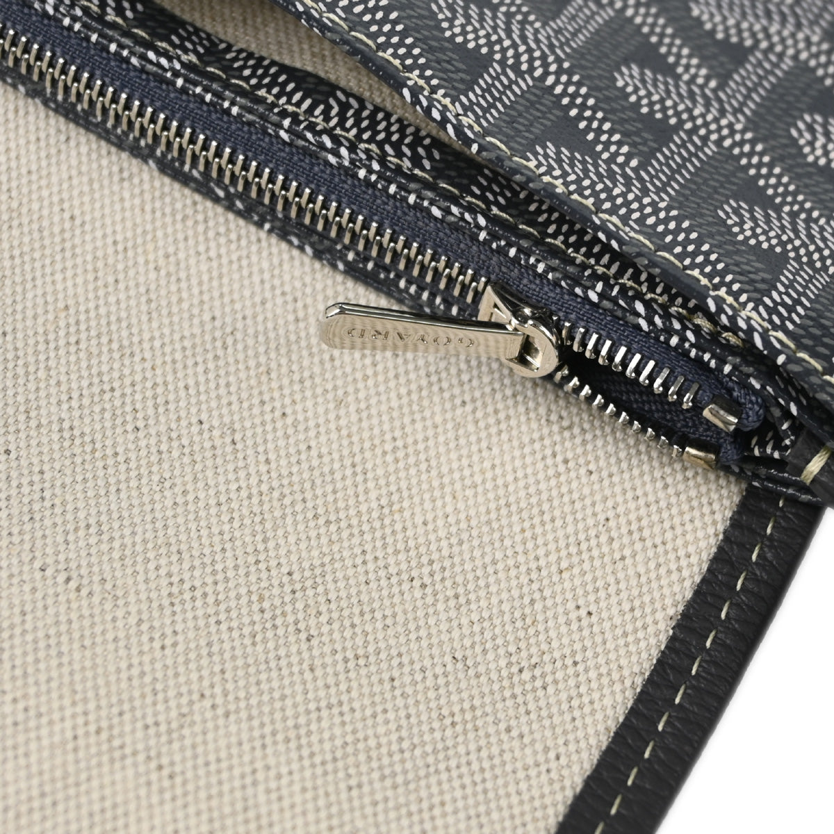 Goyard Gray Plumet Shoulder Bag Pochette Wallet