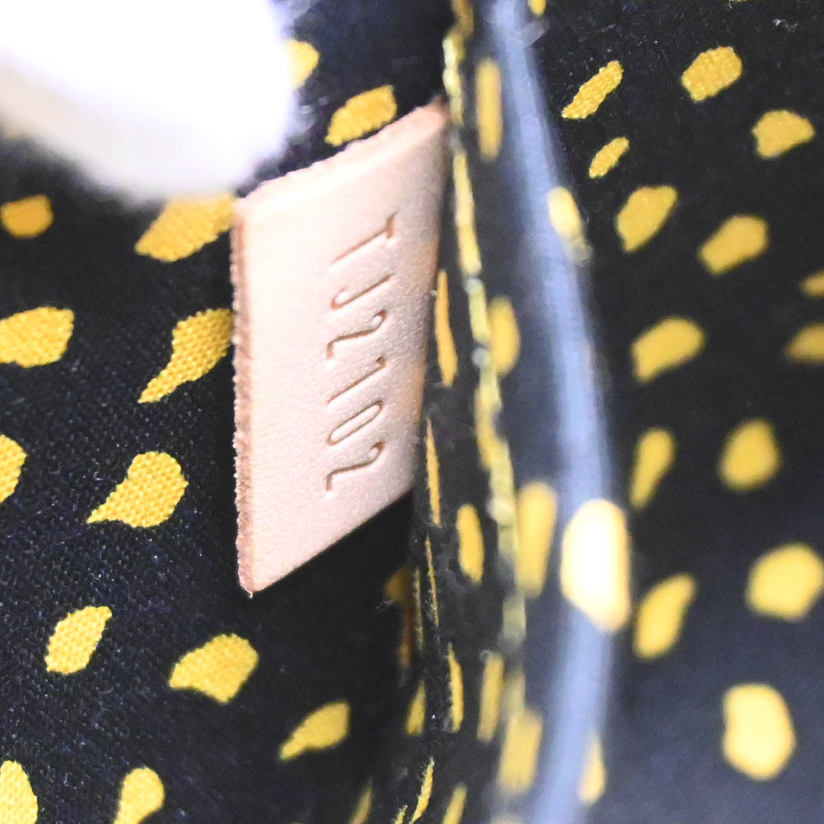 Louis Vuitton 2012 Yellow Vernis Dot Infinity Papillon Handbag M91424