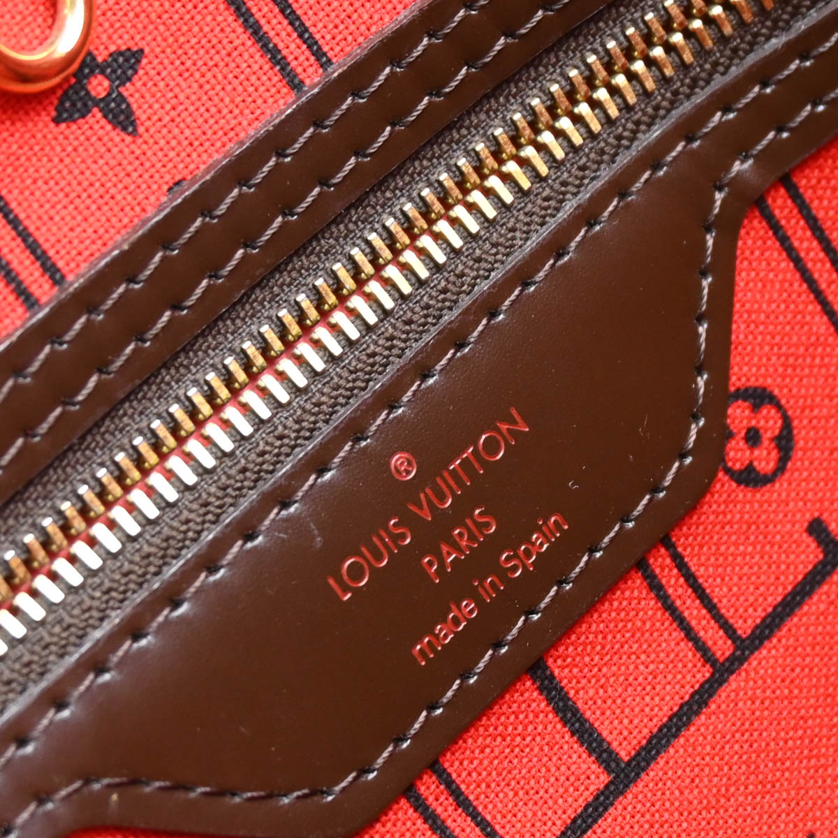 Louis Vuitton 2011 Damier Neverfull MM Shoulder Tote Bag N51105