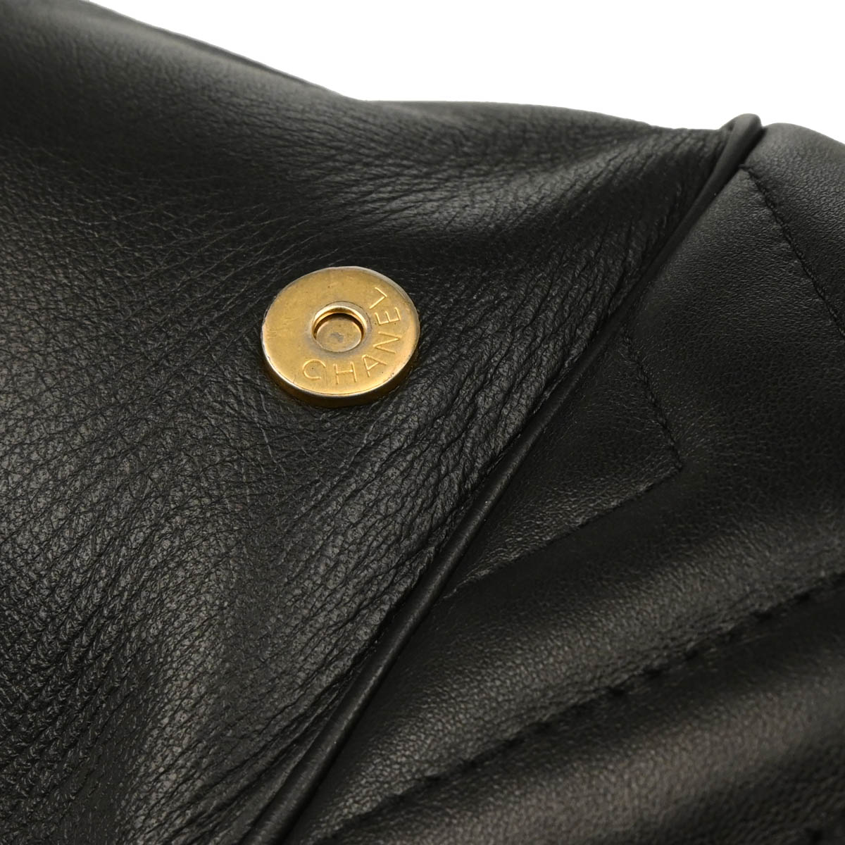 Chanel 2018-2019 Black Lambskin Handle with Chic Chevron Bucket bag