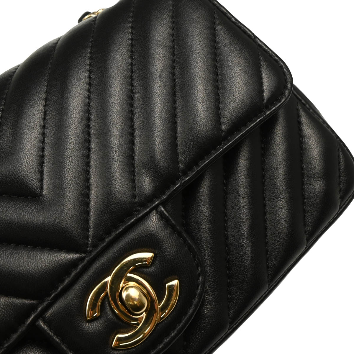 Chanel 2018-2019 Black Lambskin Chevron Shoulder Bag