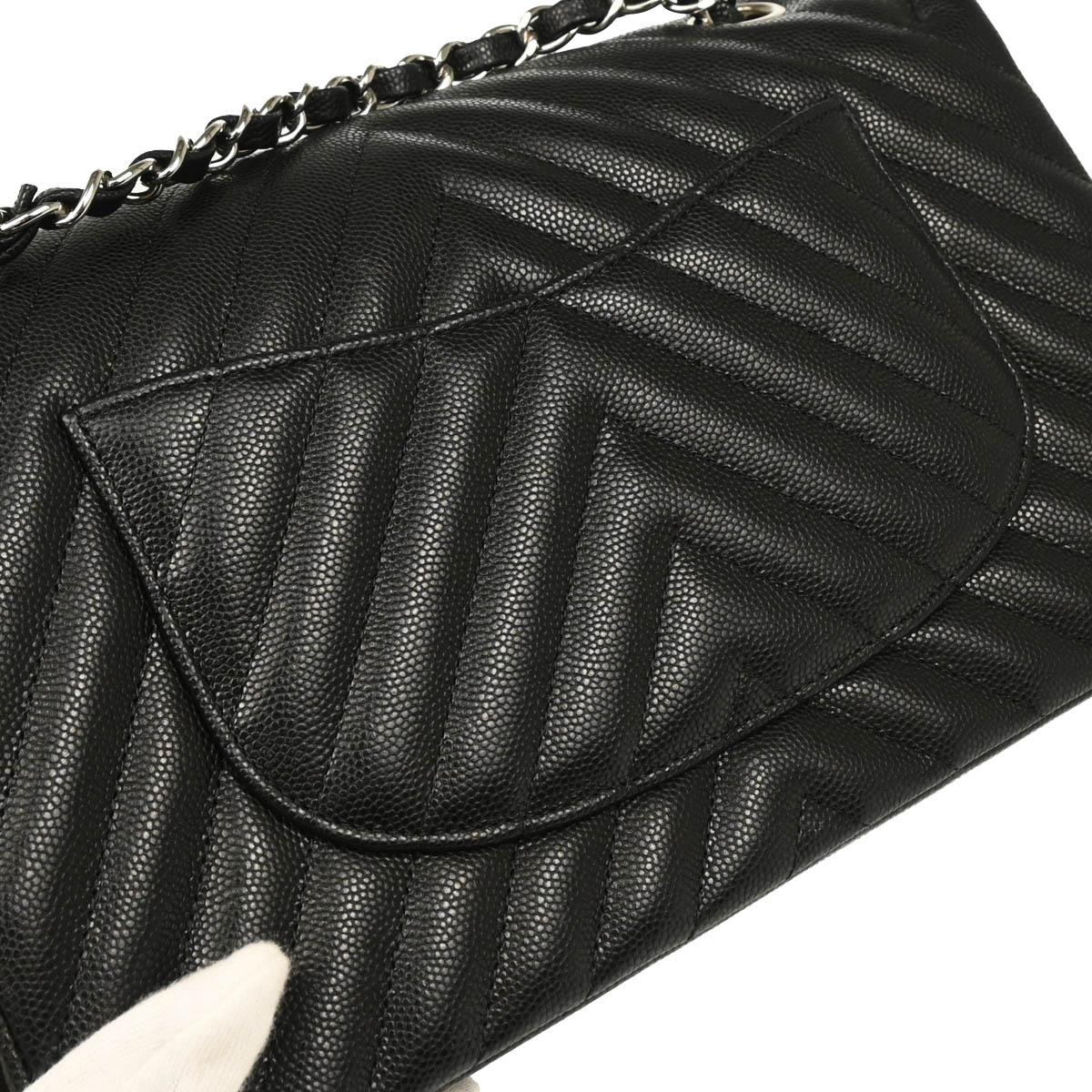 Chanel 2017-2018Black Caviar Chevron Medium Classic Double Flap Shoulder Bag
