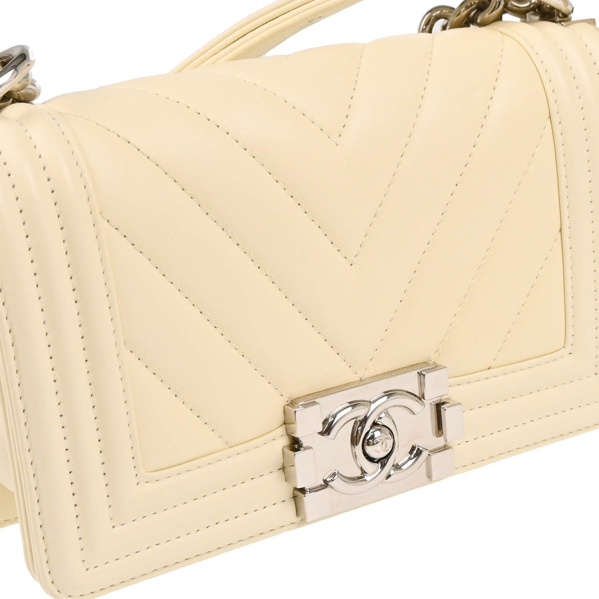 Boy Chanel 2016-2017 White Lambskin Small Chain Shoulder Bag
