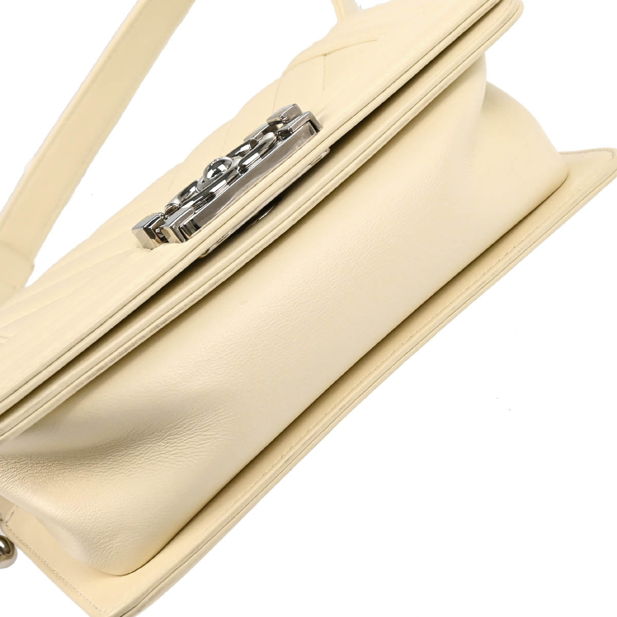 Boy Chanel 2016-2017 White Lambskin Small Chain Shoulder Bag