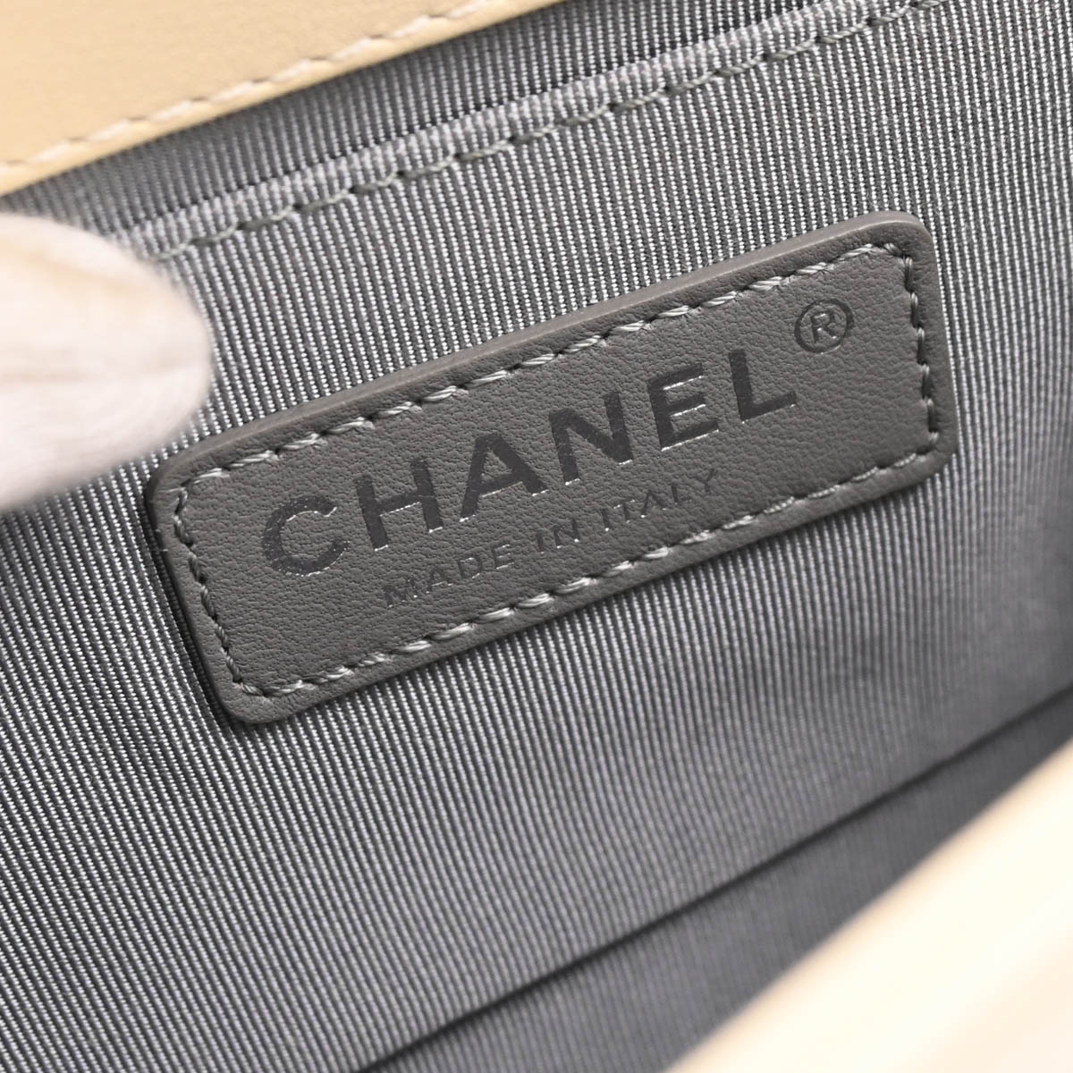 Boy Chanel 2016-2017 White Lambskin Small Chain Shoulder Bag
