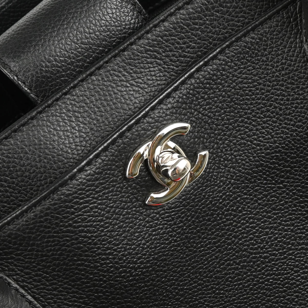 Chanel 2013-2014 Black Calfskin Executive Cerf Tote 2way Shoulder Bag