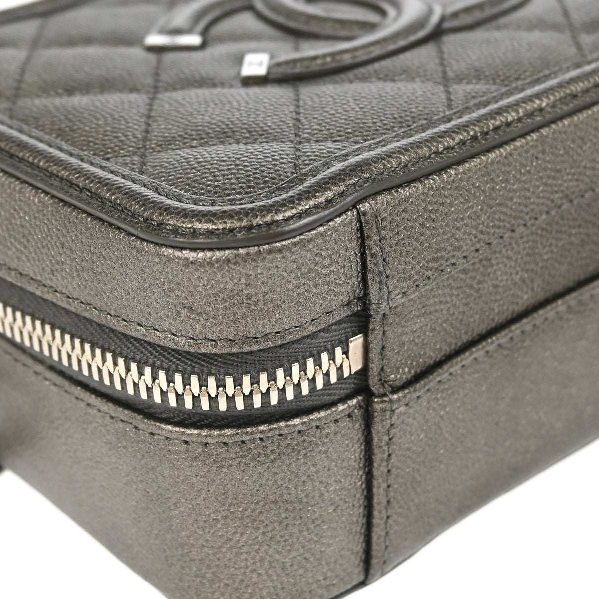 Chanel 2018-2019 Metallic Gray Caviar Filigree 2way Shoulder Vanity Handbag