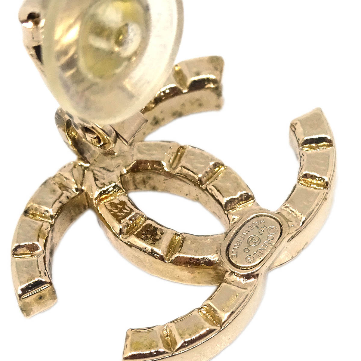Chanel Gold CC Earrings Clip-On A17C