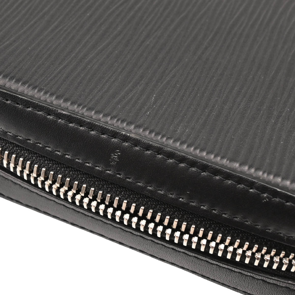 Louis Vuitton 2017 Black Epi Dandy Wallet M64000