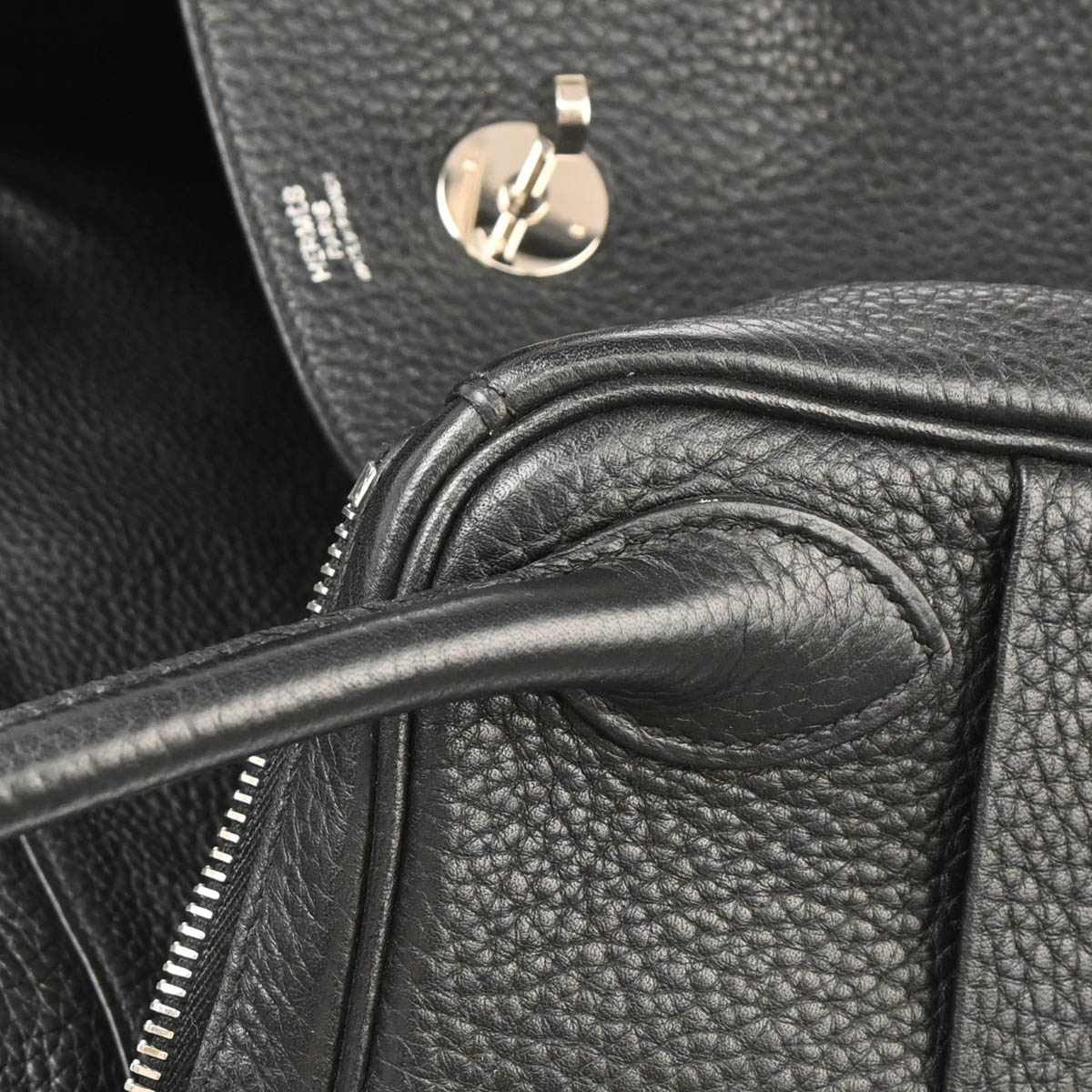 Hermes 2015 Black Taurillon Clemence Lindy 30 Shoulder Bag